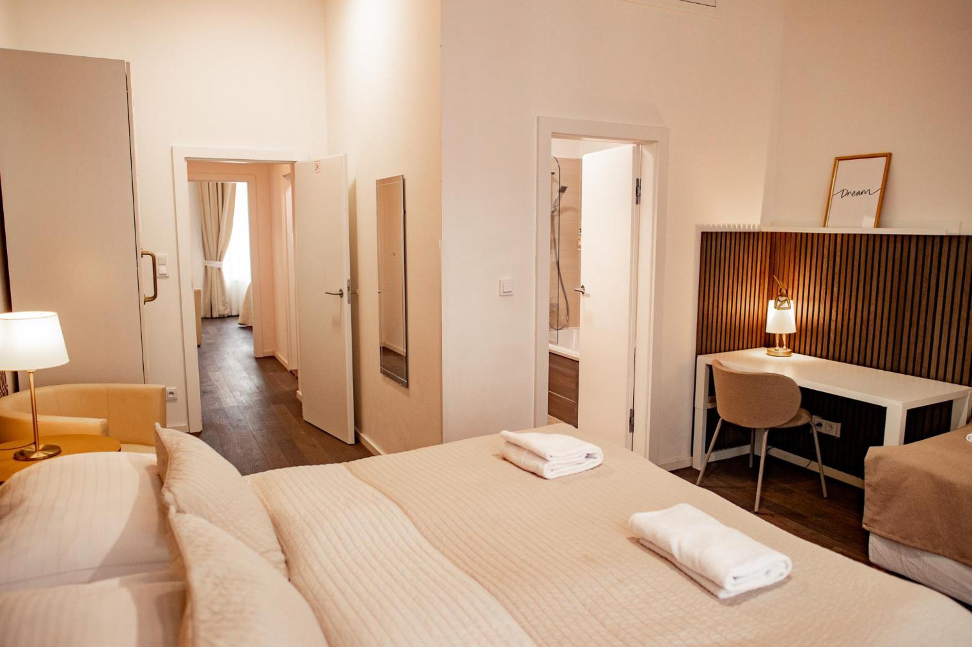 Luxury Modern Designed Oldtown Apartment Praag Buitenkant foto