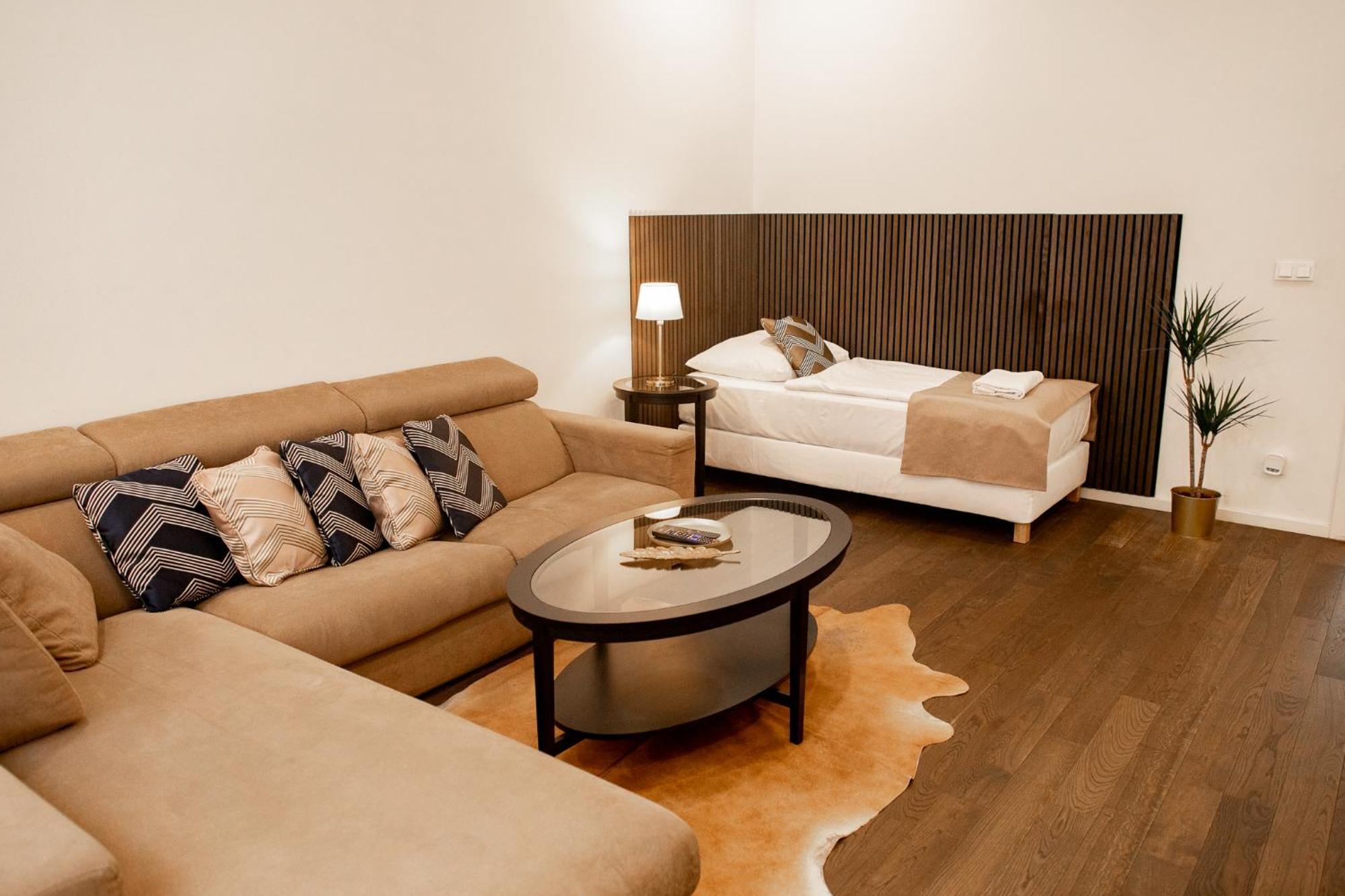 Luxury Modern Designed Oldtown Apartment Praag Buitenkant foto